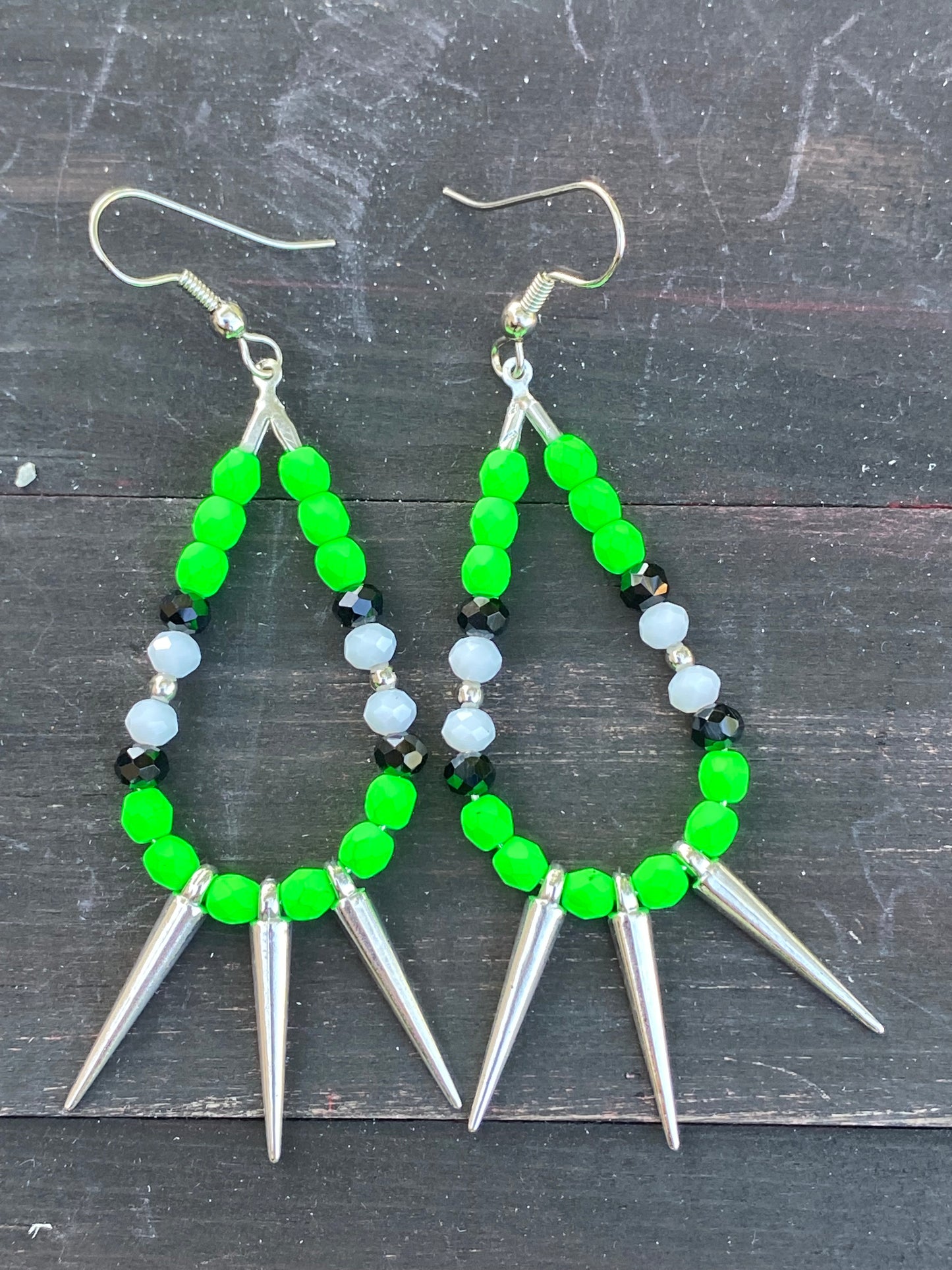 Tear drop with spike drop