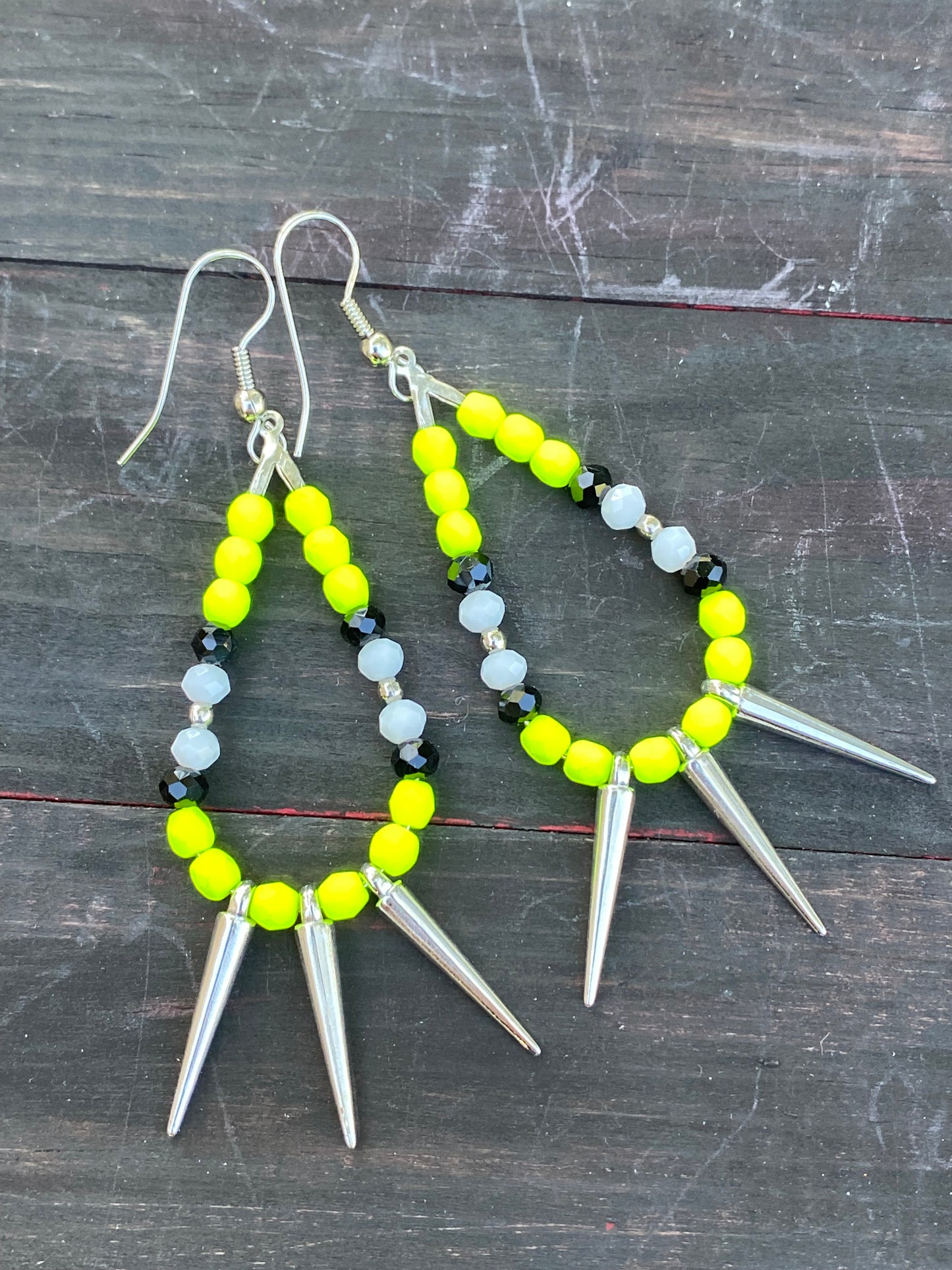 Tear drop with spike drop