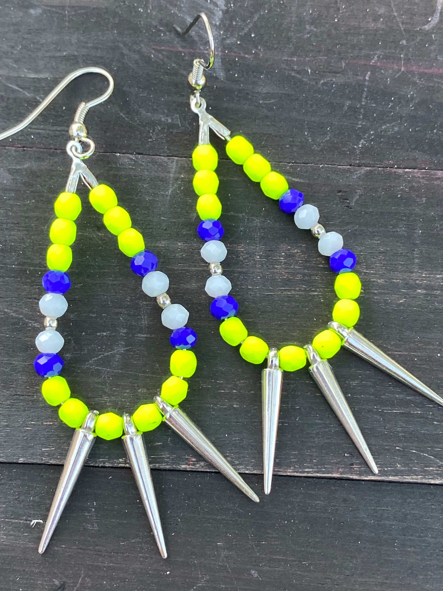 Tear drop with spike drop